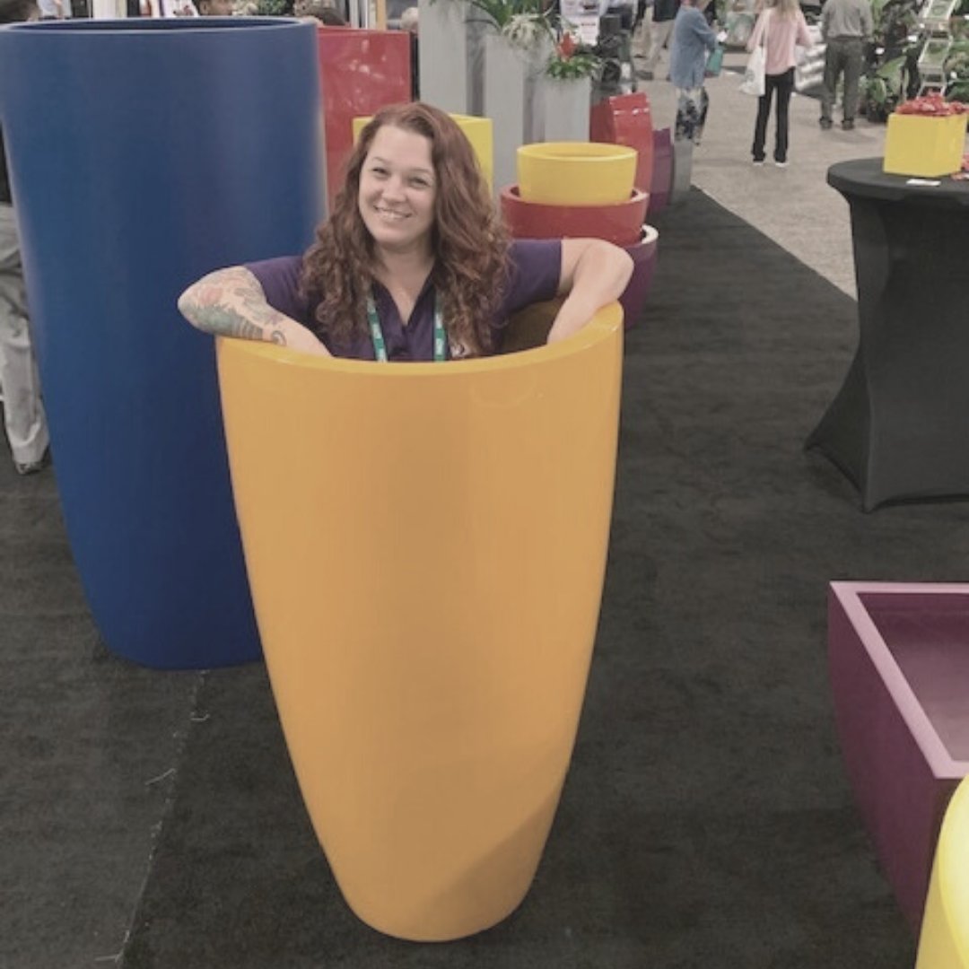 Dominique is loving our Peypin round fiberglass planter!!
.
#peypin #fiberglassplanter