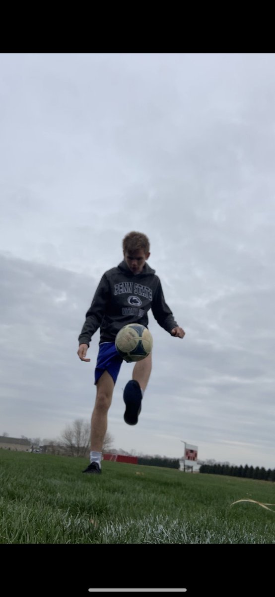 Mlbillman70's tweet image. Happy Spring everyone!
Day 3 totals for @CVEaglesSoccer Champions League were fantastic...Liverpool with the first Win of the tourney!
Liverpool 93 to Man City's 85 average.  Good stuff boys!
Keep working on those touches and stay healthy.
👊⚽️🦅
#AllTogetherStrong
#CVProud