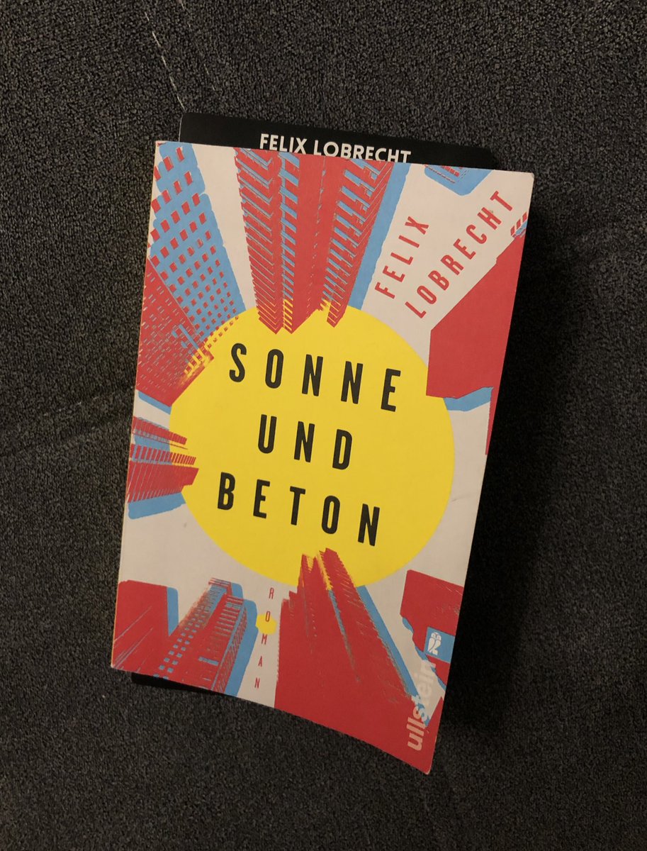HypeHacki's tweet photo. HACK: die Hype Karte als Lesezeichen benutzen, dann geht sie erstens nicht verloren und zweitens könnt ihr euch immer wieder beim Buch aufschlagen auf die Tour freuen. #gemischteshack #underratedhack @gemischtes @TommiSchmitt @felix_lobrecht https://t.co/6olTOg2aDL