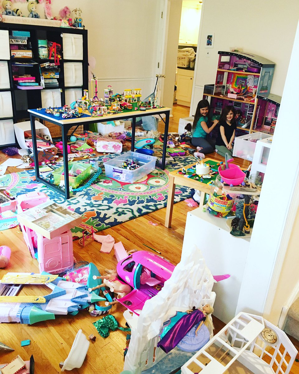 DrMeghanWalls's tweet image. Anyone want to know what happens when I’m trying to listen to a conference and run @SPPDiv54 twitter account and also reply to 100 emails? This. This happened. Upside: I have not heard fighting from these feral children since 9am. #parentingduringcovid #SPPAC2020