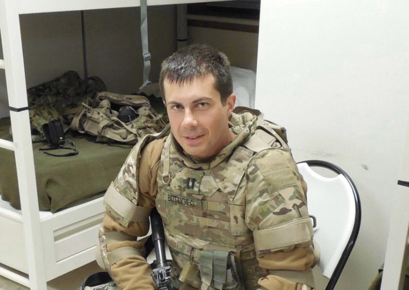 fabuliner17's tweet image. 🤫Shhhhhh....
Mayor Pete, our next
#SecretaryOfDefense 
       is speaking‼ 
🇺🇸#UnitedWeWin 
💙#DemForce 
🇺🇸#BlueNoMatterWho