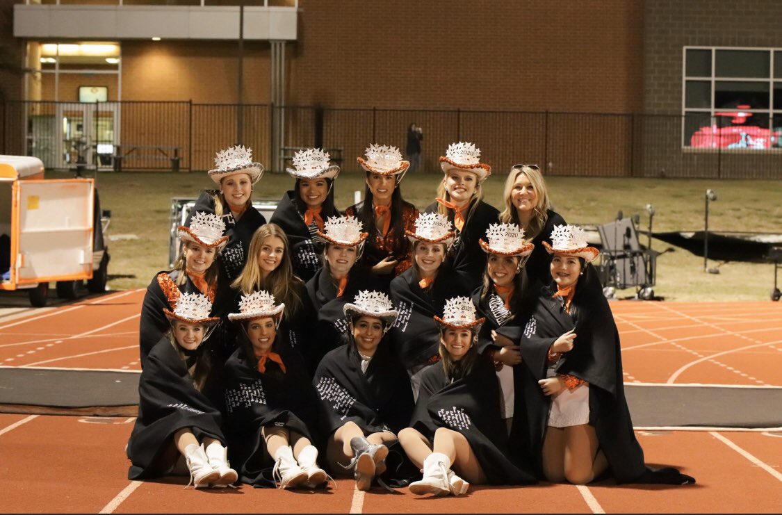 relatable_rette's tweet photo. @kevinwsamples @Rockwall_HS @RHSStudentSwarm @RockwallSwarm The show’s not over yet #riseabove 🤍🧡 https://t.co/5J8vy0MaYY