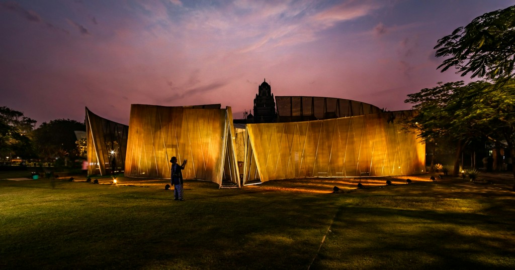 The Bonjour India Experience / SpaceMatters archdaily.com/892989/the-bon…