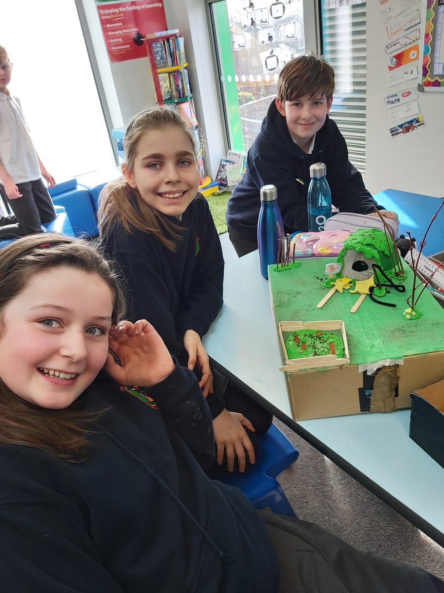 FoxCovertPS's tweet image. Some of our finished Anderson shelters in #p7fcps.  They all survived &apos;the bomb&apos; test and got everyone working really nicely together.  Mrs Norwood is proud of you all 👍🏼