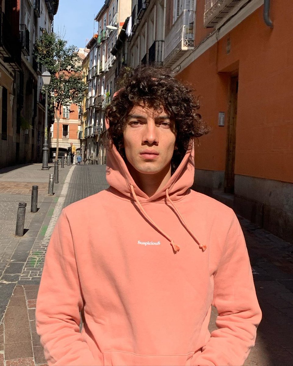 Lavarse siempre las manos, cuídense mucho. Les mandó mucho amor