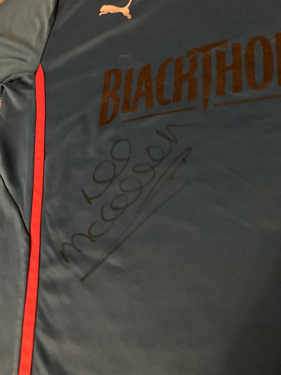 Hi All 👋🏻 
Please RT! 
I am auctioning various Rangers signed jerseys, proceeds all going to my local food bank! 

To place a bid, leave a comment on the top of your choice. 

The auction will end on Sunday @ 3pm. 

1st up a signed Rangers Home Jersey 13/14 by Lee McCulloch.