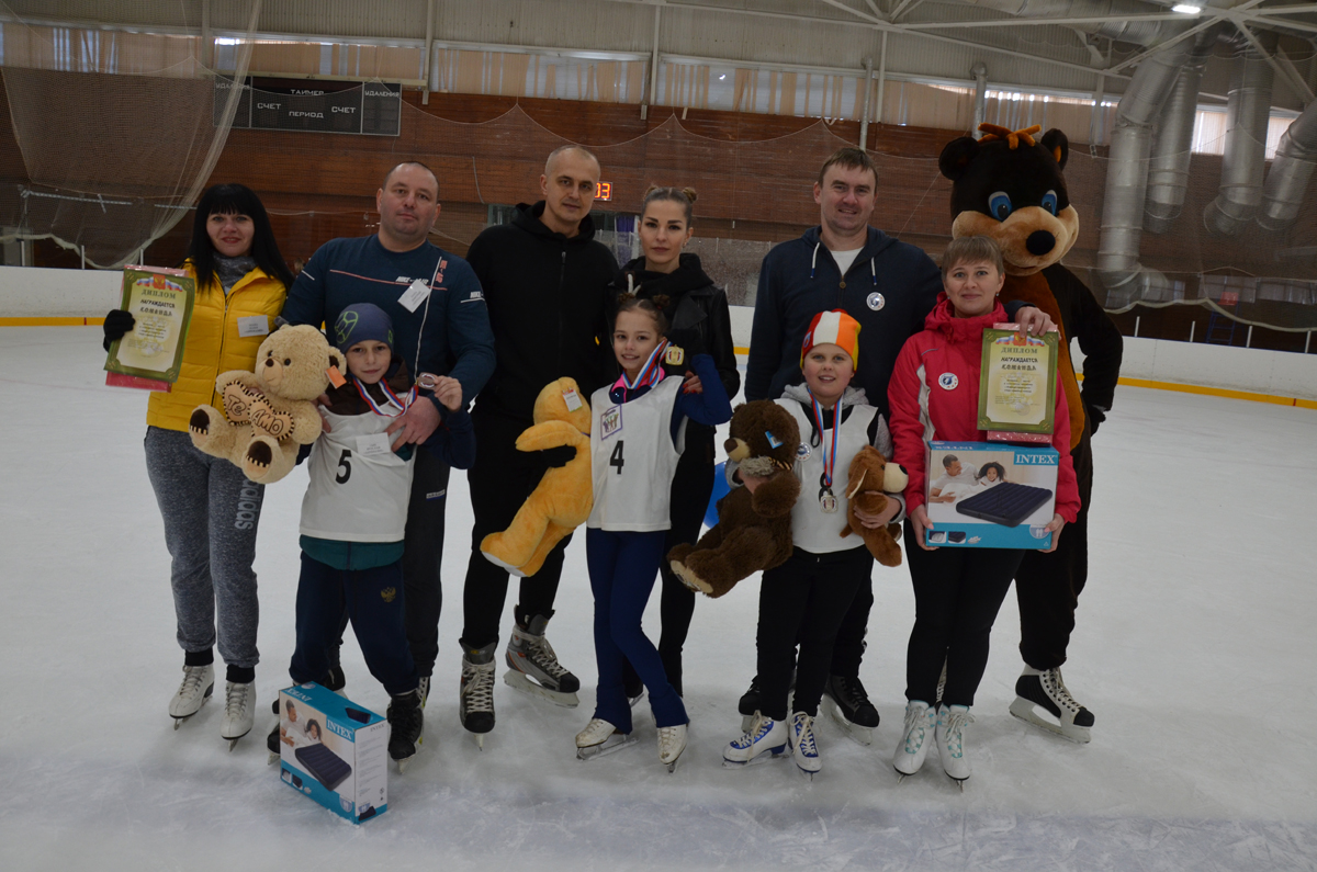 ALEKSINSPORT's tweet photo. Ледовые забавы https://t.co/eIaUYyrxJ6 https://t.co/asX81EujPu