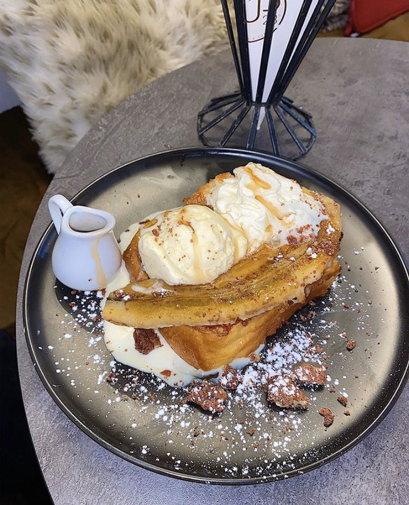 Another place I went to from my Brussels trip few weeks ago was Cup 28! A cute little coffee/ brunch spot. Their Bubble Waffle & Brioche was incredible!