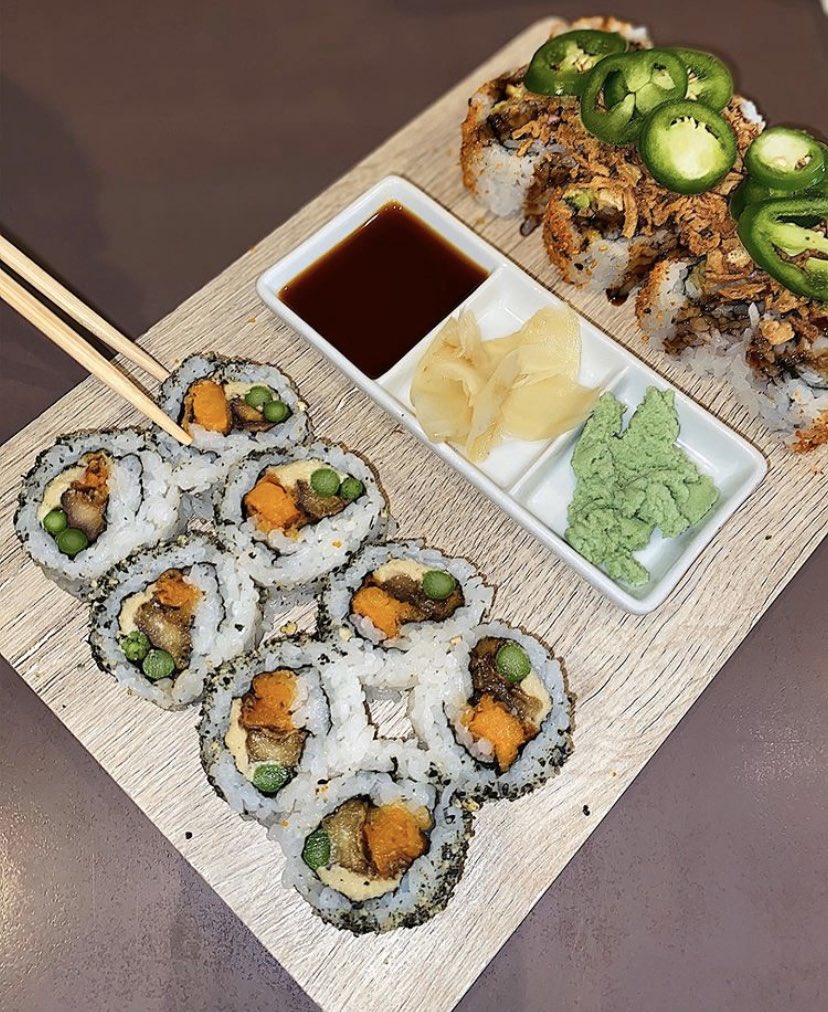 I also stopped over for a little sushi snack in my day trip to Brussels. A nice, casual spot called Makisu where you can also choose your own ingredients and make your own sushi too