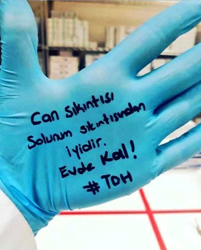 Türkiye'de toplam #vaka359

Yeni Vaka      Toplam    Ölüm
1.Gün   1             1             0
5.Gün   12           18           0
6.Gün    29          47           0  
7.Gün    51          98           1
8.Gün    93         191          2
9.Gün    168       359          4