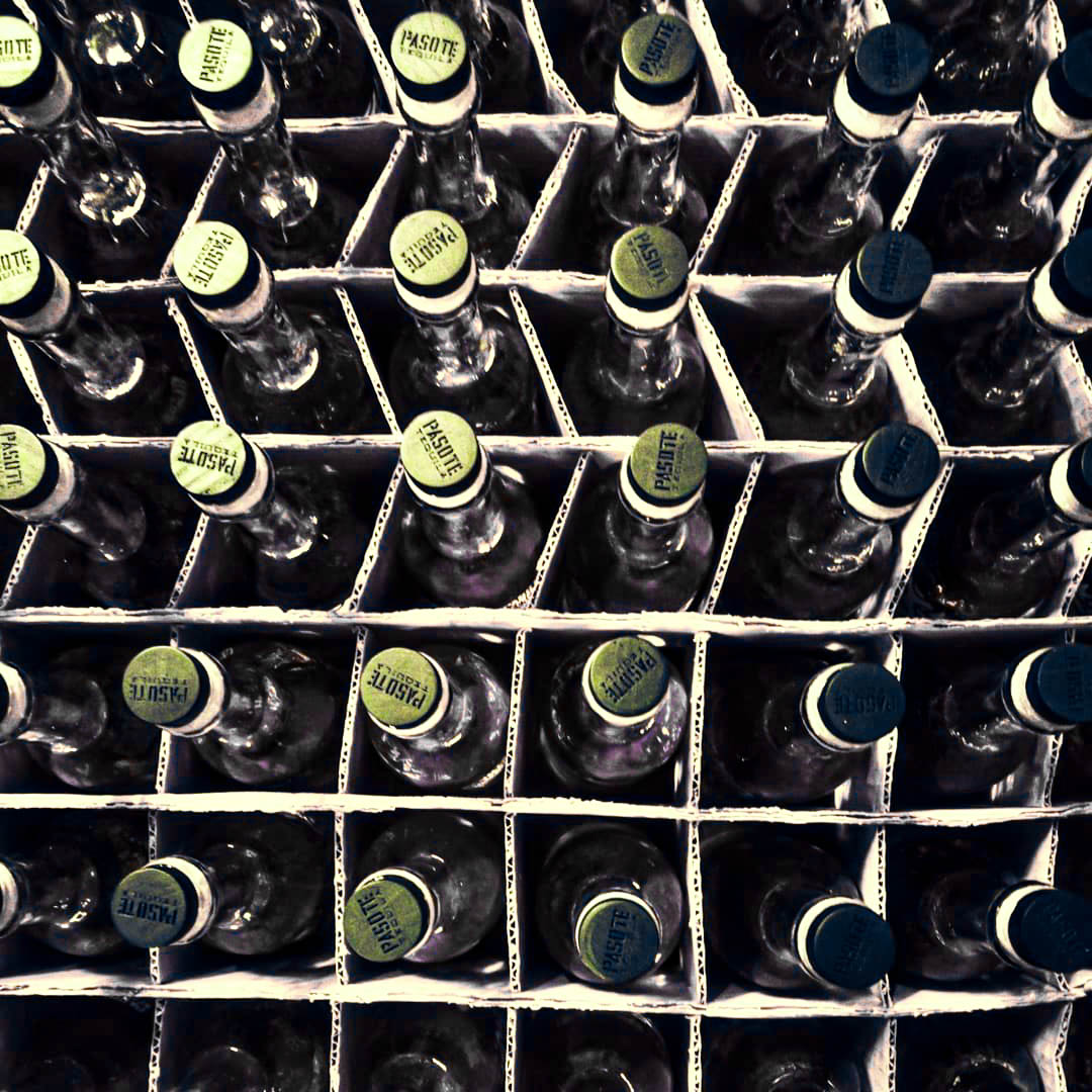 PasoteTequila's tweet photo. Anyone else dreaming of an endless tequila stash?
📸: @monicabookstos
.
.
.
#pasotetequila #pasote #tequila #blanco #reposado #anejo #premiumtequila #blancotequila #silvertequila #pasoteblanco #craft #crafttequila #artisan #artisantequila https://t.co/UjiGszKJoB