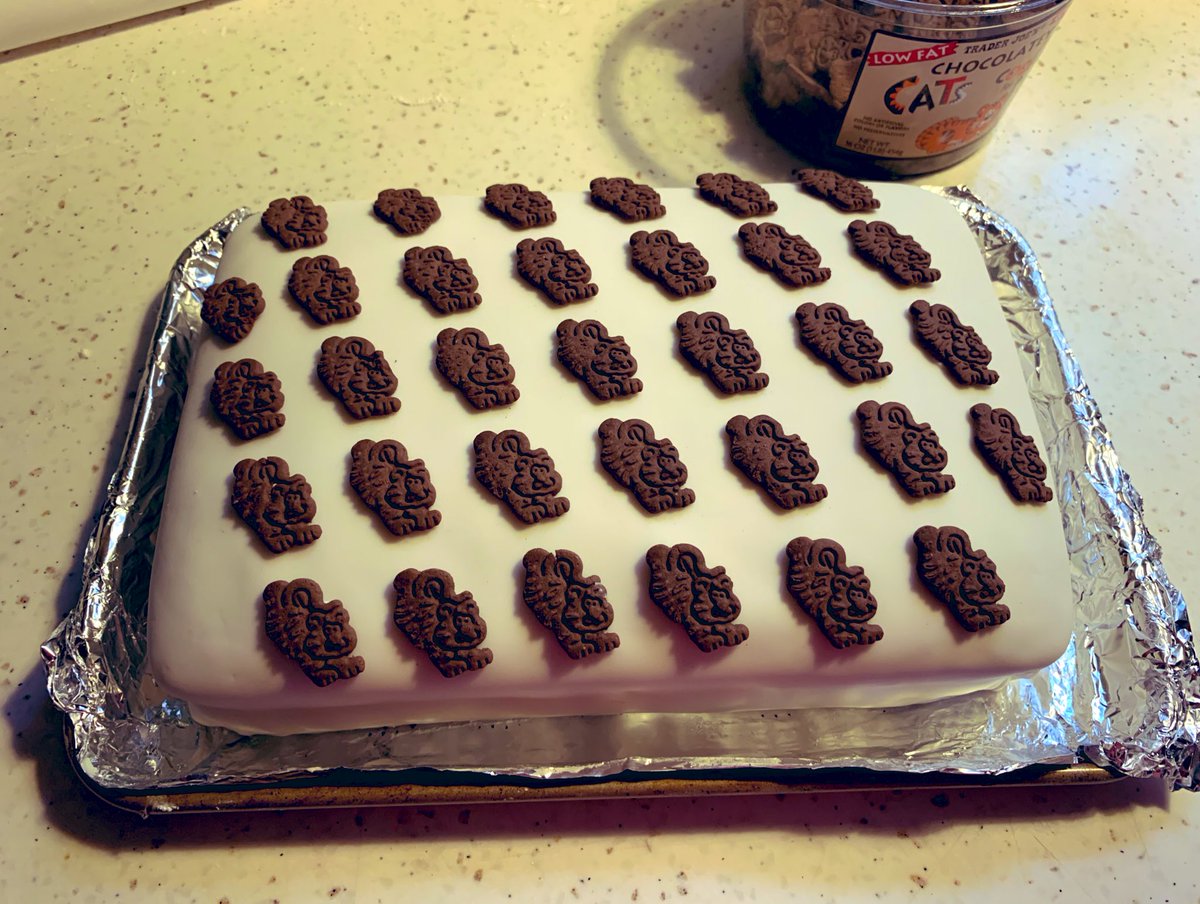 mike_denison's tweet photo. These times require clever solutions so when your kids want a cake youβve got to use what you have around the house. Thanks, @TJoesOfficial! #catcookie #cakedecorating https://t.co/JxPzxnvxP3
