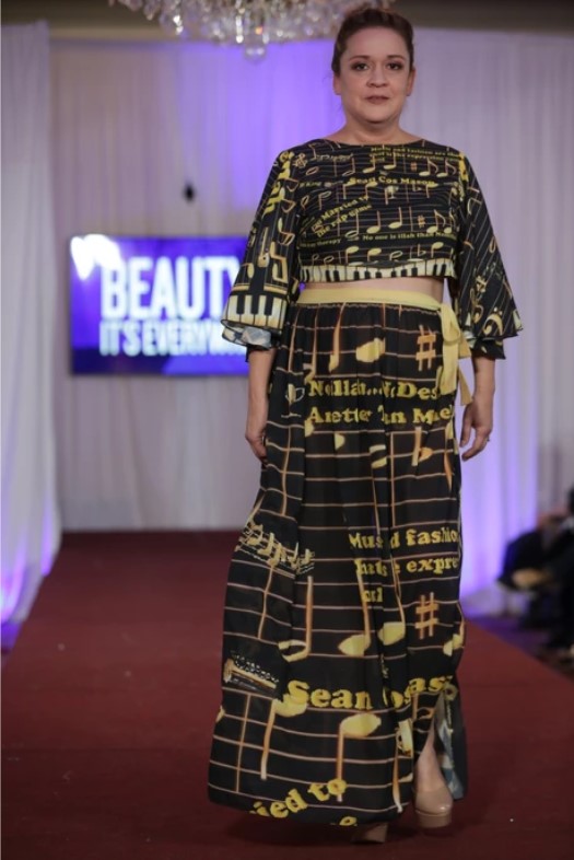 Noneillahstore's tweet photo. Noneillah black and gold music note collection worn by Beauty Is Everywhere model at New York Fashion Week 2020.
#musicnote #NewYorkFashionWeek #NYFW #musicsheet #fullfiguremodel #Noneillahfashion #music #tag #photo #OotdStyle #fashionblog #musicvideo #womansday #followtrain #l4l https://t.co/sxAvZAjyBb