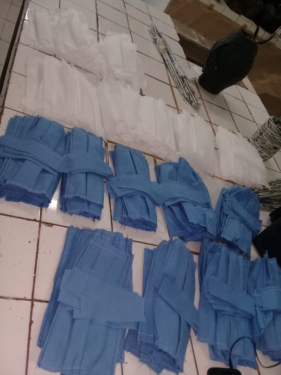 jorgeAdanLovato's tweet photo. Estamos confeccionando nuestros propios Barbijos con el personal Municipal para distribución social y para el uso de las fuerzas de seguridad. En Montecarlo nos cuidamos entre todos.. https://t.co/n17wIBk3h7