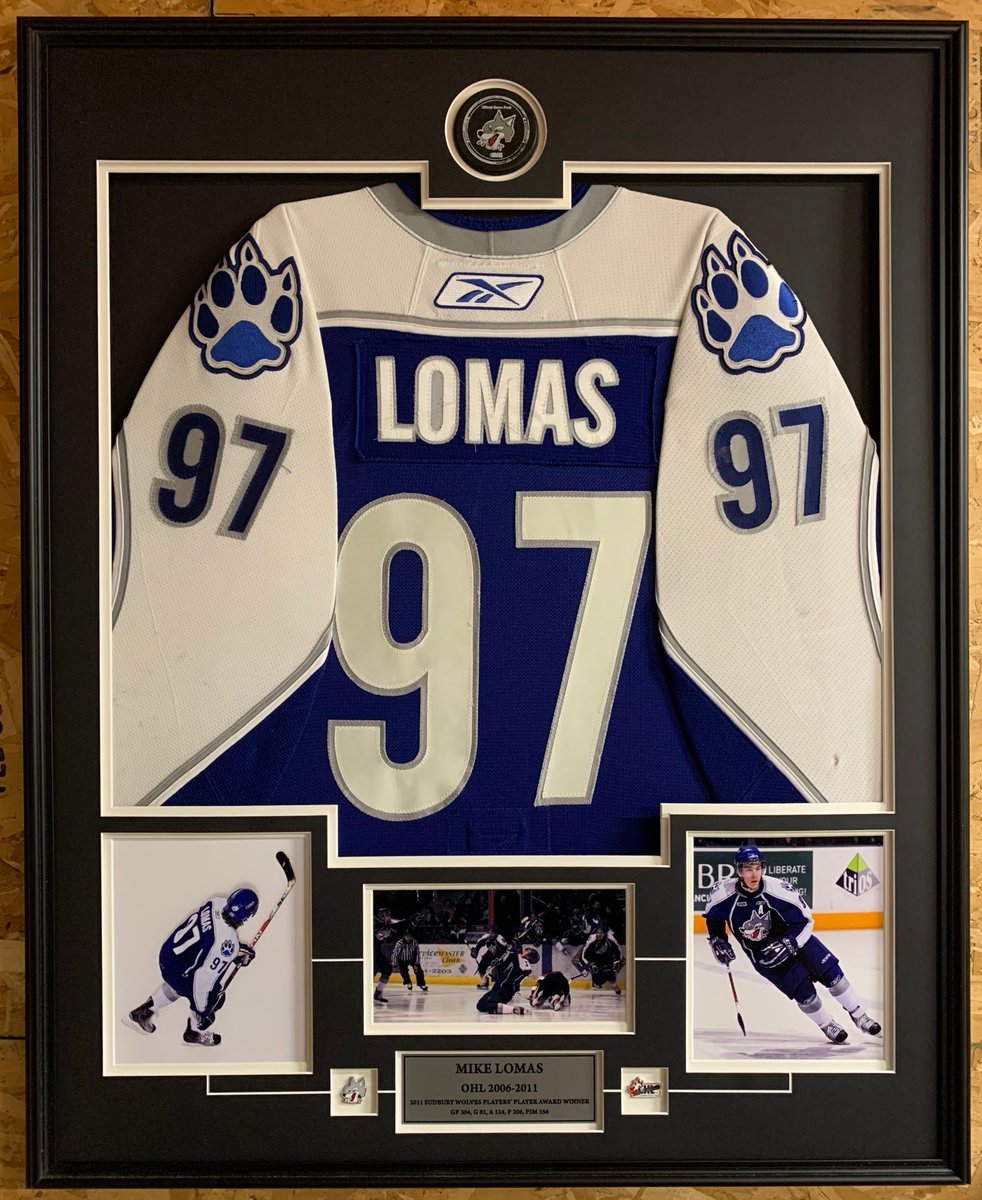 FramedByDesign's tweet photo. #MikeLomas #OHL #2006-2011 #SudburyWolves #SudburyWolvesplayers'playerawardwinner #framedbydesign #jerseyframing #mancavestore #medalframing #pictureframing #custompictureframing #6ix #custom #customframing #sportsmemorabilia #memorabiliaframing #musicmemorabilia https://t.co/iS4DyHfZOE