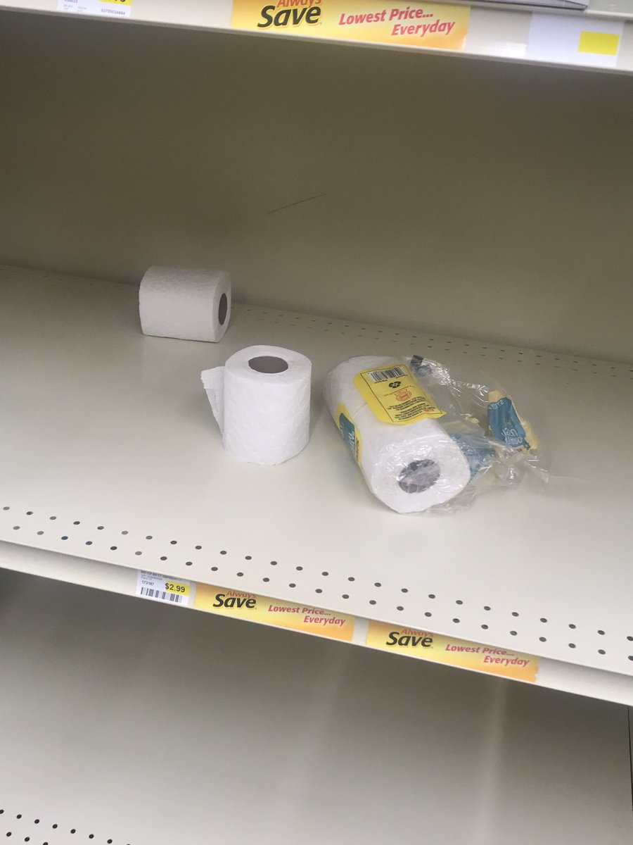 sterlingclifton's tweet photo. There must’ve been a struggle of some sort https://t.co/h7pu78kDlf