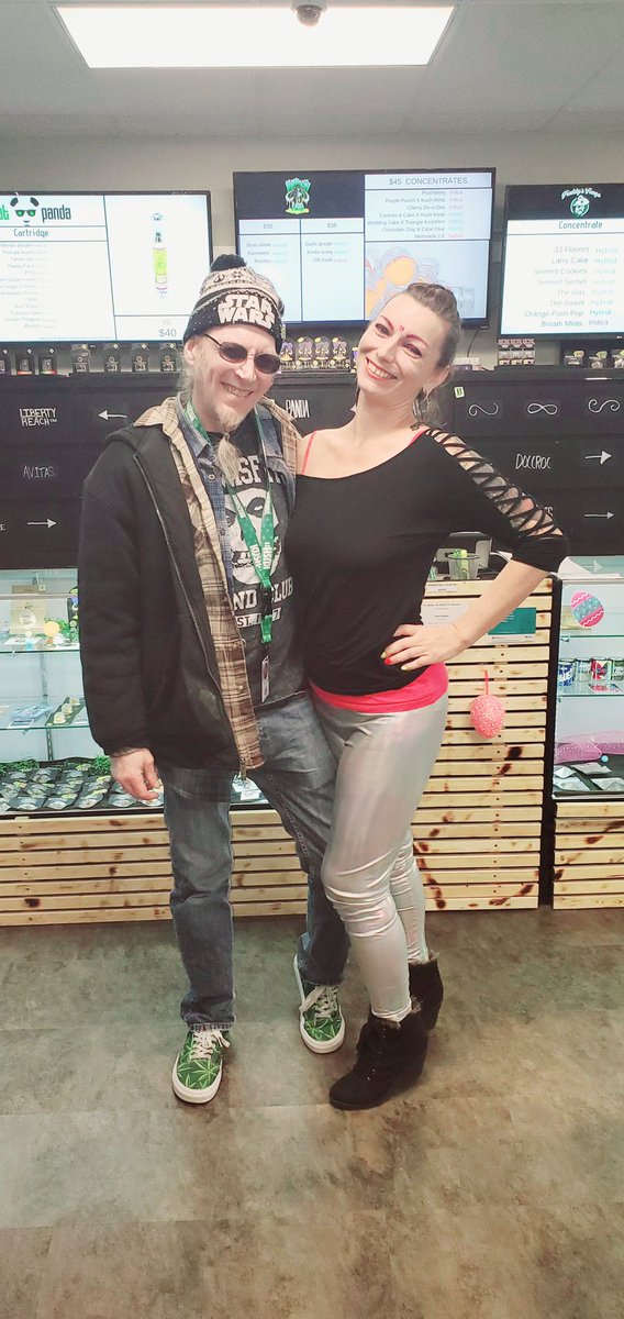 samrulestheworl's tweet photo. Epic day with my man!
💗💖❤🧡💛💚💙💜🖤 #JamesGirl #rollingBIG #PPP #awesomeSam #RollLikeAGirl #BakedBabe #TokeLikeAGirl #StonerChick #420girl #MadRollingSkills #lit4life #growGirl #SamTastic #IdHitThat #SamLovesJames #SunNmoon #joints #ganja #Weed #Cannabis #WokeAF https://t.co/Vr2ir2KKW2