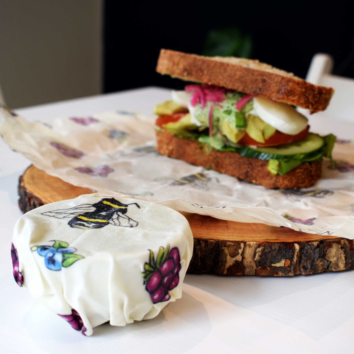 pandabode's tweet image. A great alternative to plastic cling film because they’re mouldable, naturally antimicrobial and reusable. 
Shop now: bit.ly/3b2x5UY

#plasticfree #beeswaxwraps