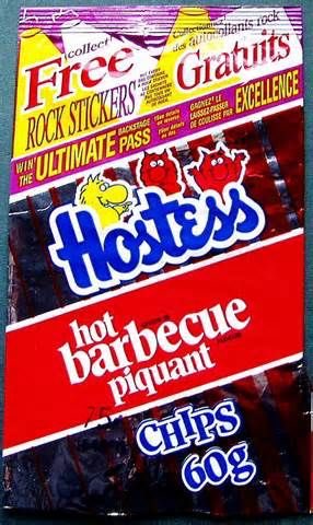 A distraction as we isolate and eat snack foods, like chips...Whatever happened to Hostess Potato Chips? Well here’s a threaded tale that reveals they were effectively killed by Pepsi. Here’s what happened...