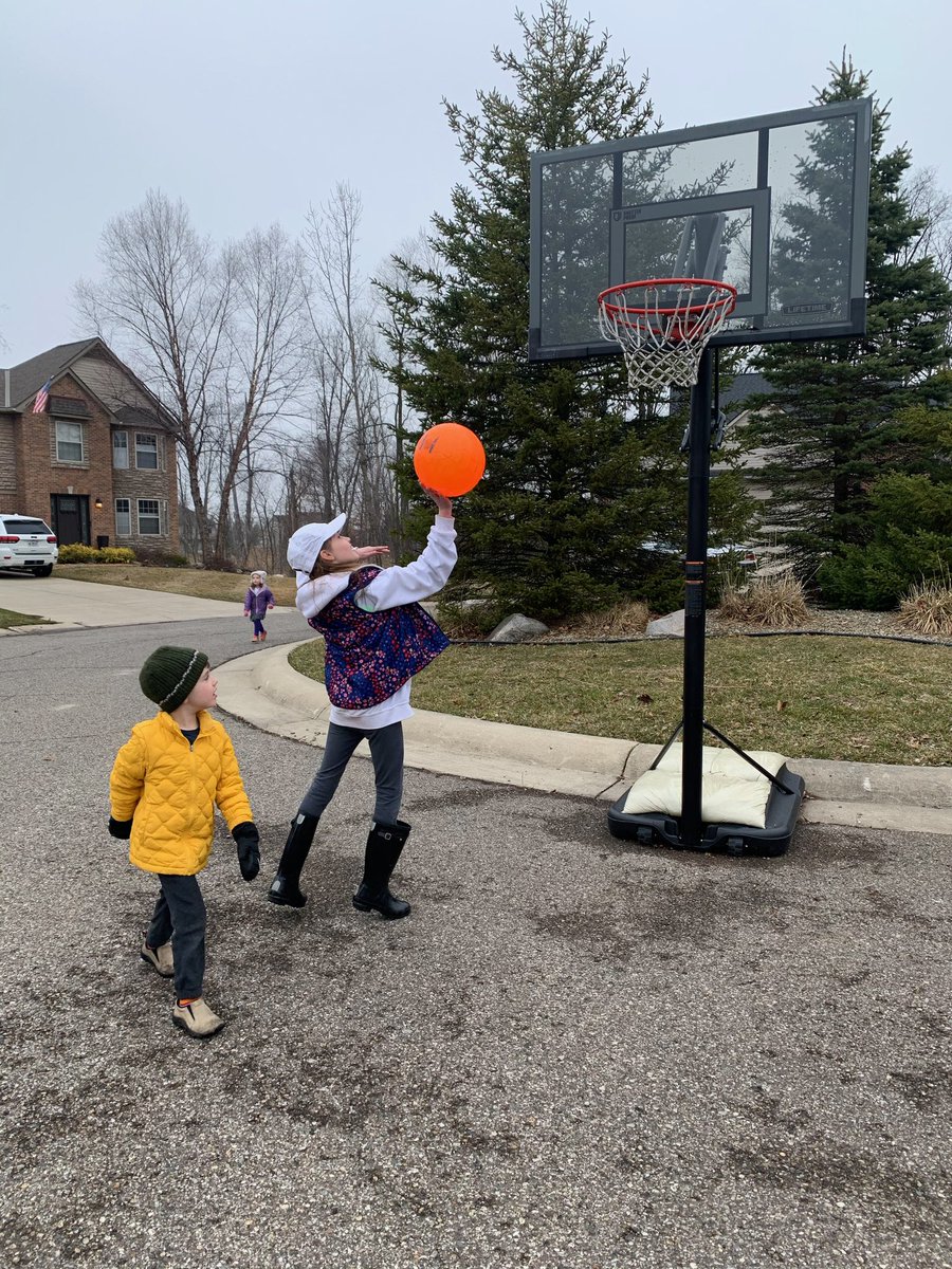 NatalieAlllitup's tweet photo. @SLCSpearson audrey and Aaron played basketball outside today before the rain! https://t.co/MenBU43wqS