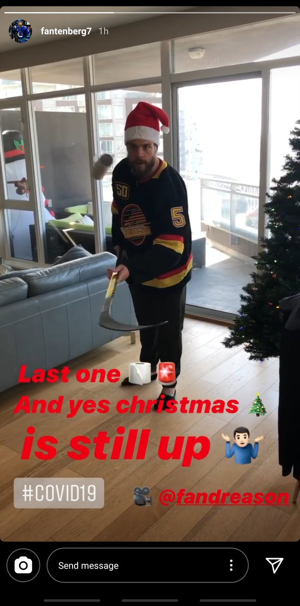 Sweet!!!! <a href="/OscarFantenberg/">Oscar Fantenberg</a> of the Vancouver <a href="/Canucks/">Vancouver Canucks</a> still has his Christmas tree 🎄 up!!!! AND A BLOWUP SNOWMAN ⛄!!! 🤣🤣🤣🤣😂😂😂😂