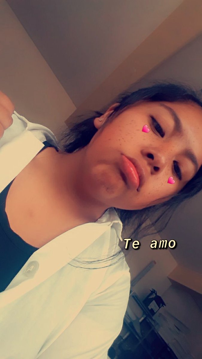 dianachec1's tweet photo. Aquí la fan de ya casi 5 años siendo ignorada quien más ? #SelfieForJoel  #HoneyBoo https://t.co/iCCLdbWDEv