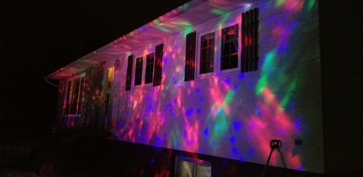 boncox12's tweet photo. Love my neighborhood During this #pandemic we have "Decorate your Window" last week shamrocks this week butterflies.Tonight we have started turning on our christmas lights showing we care, we are here, we see you, we support you #COVID19NS #CBRM #HowieCenter #SocialDistancing https://t.co/nbmyFff279