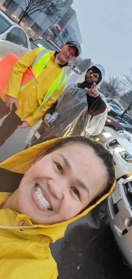 carleyrw's tweet photo. My dad and the squad running food to cars at a food pantry in Ohio in the rain yesterday like a champ 🥺❤️ https://t.co/Ie04nZszzq