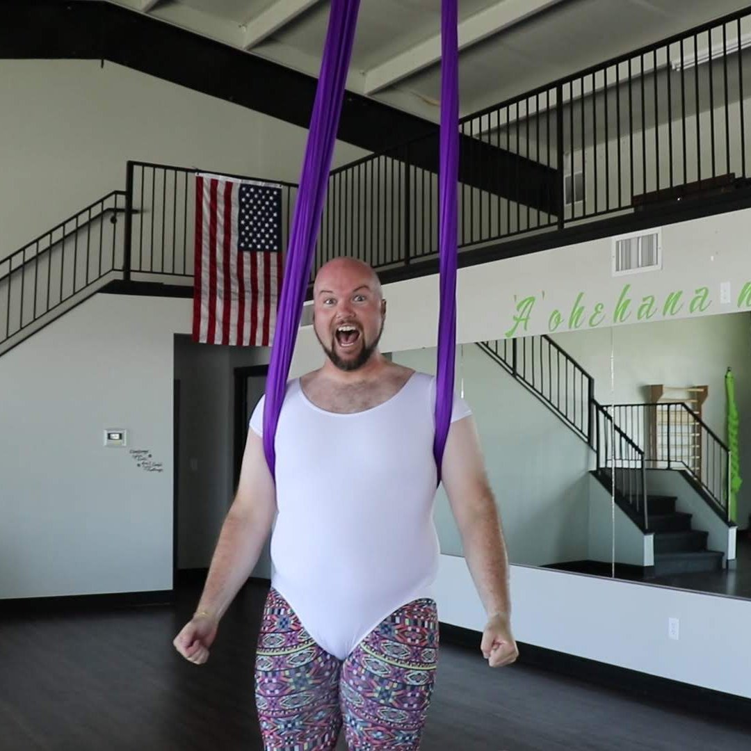 COME HANG OUT! We'll be going live for our monthly live hangout in 2 hours! Hope to see you all there!!

To be alerted when we go live, set your reminder, here!:
youtu.be/82BmlMmEWxo