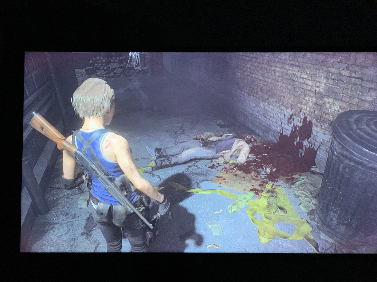 Brblorian's tweet image. Ya voy como 4 mini infartos por culpa de estos bastardos. So far, lo recomiendo amigos #ResidentEvil3 #RE3RemakeDemo