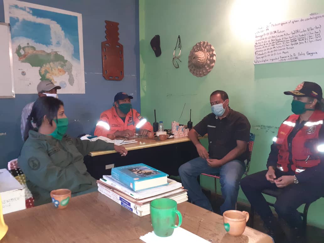 trujillopcad's tweet photo. #19Mar Nuestra Dirección Municipal de Protección Civil Carache realiza reunión de trabajo con los diferentes organismo Seguridad y Prevención, con la finalidad de continuar las acciones preventivas en el municipio Carache.
#QuedateEnCasa https://t.co/Sjq5NIGjCv