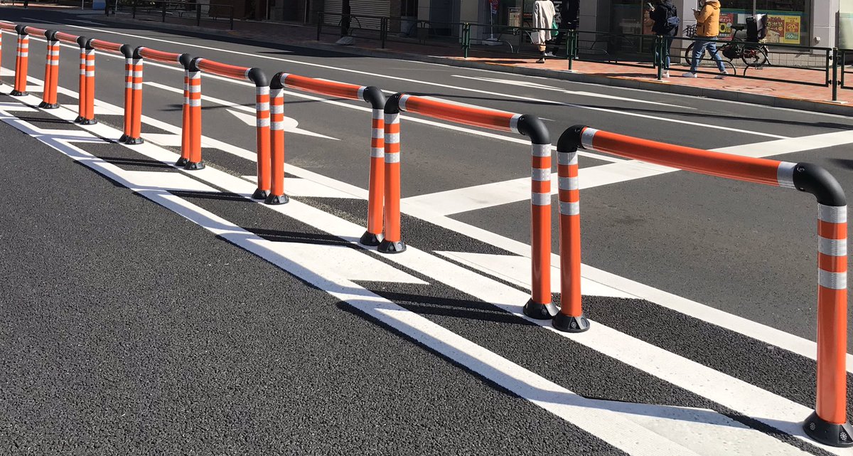 massimo14235659's tweet photo. まきまきまきまきまきーー！！

うちの近所の道路に中央分離柵が設置されたんだけど、牧みがありすぎて見るたびに心をかき乱され��。
#おっさんずラブ
#牧凌太 https://t.co/cOrDC0vAkN