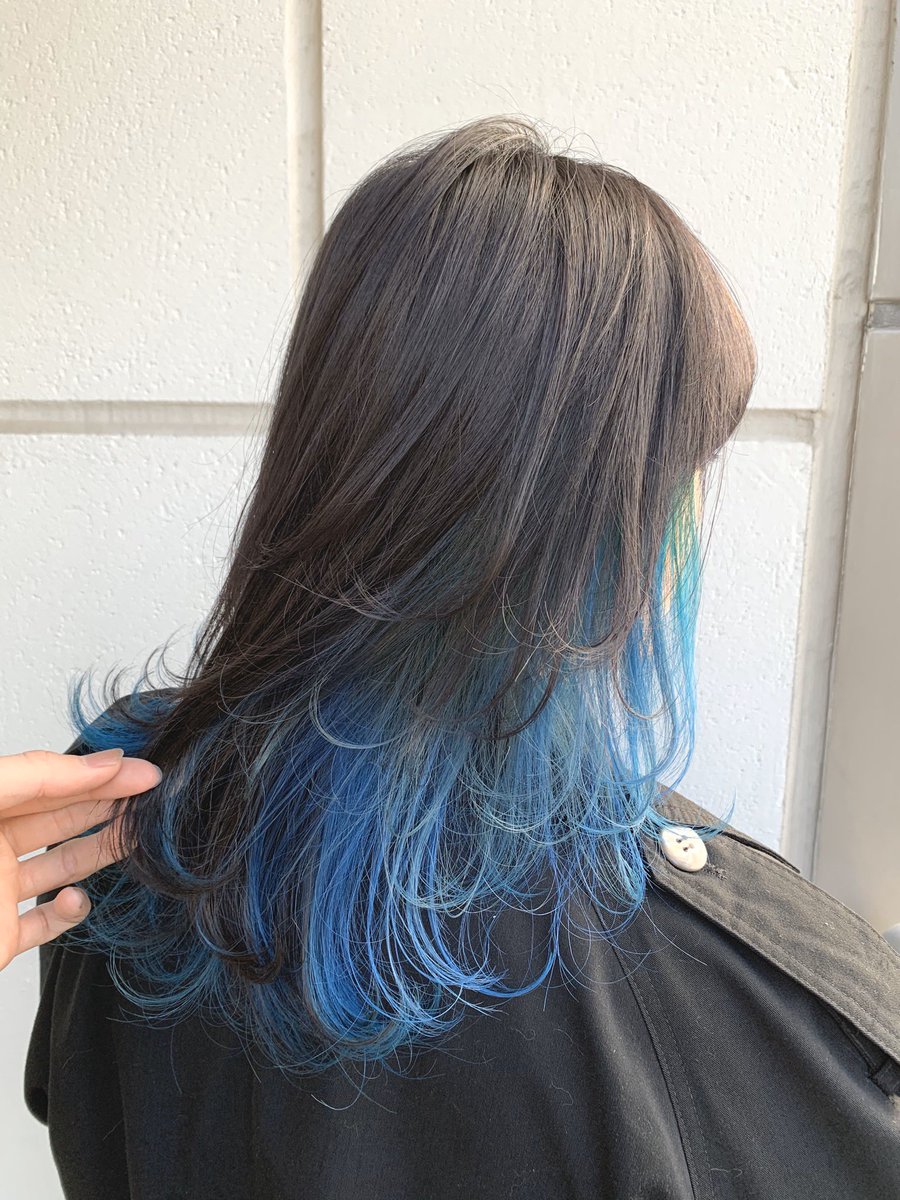 ট ইট র ヒロ 技術向上の為 カラーモデル募集 日時 3 15時 21日11時 青系紫系でしたら特別料金 内容 ブリーチ使用したカラー 全頭ブリーチやインナー グラデーションなど 場所 表参道駅徒歩1分 お気軽にdm下さい ダブルカラー インナー