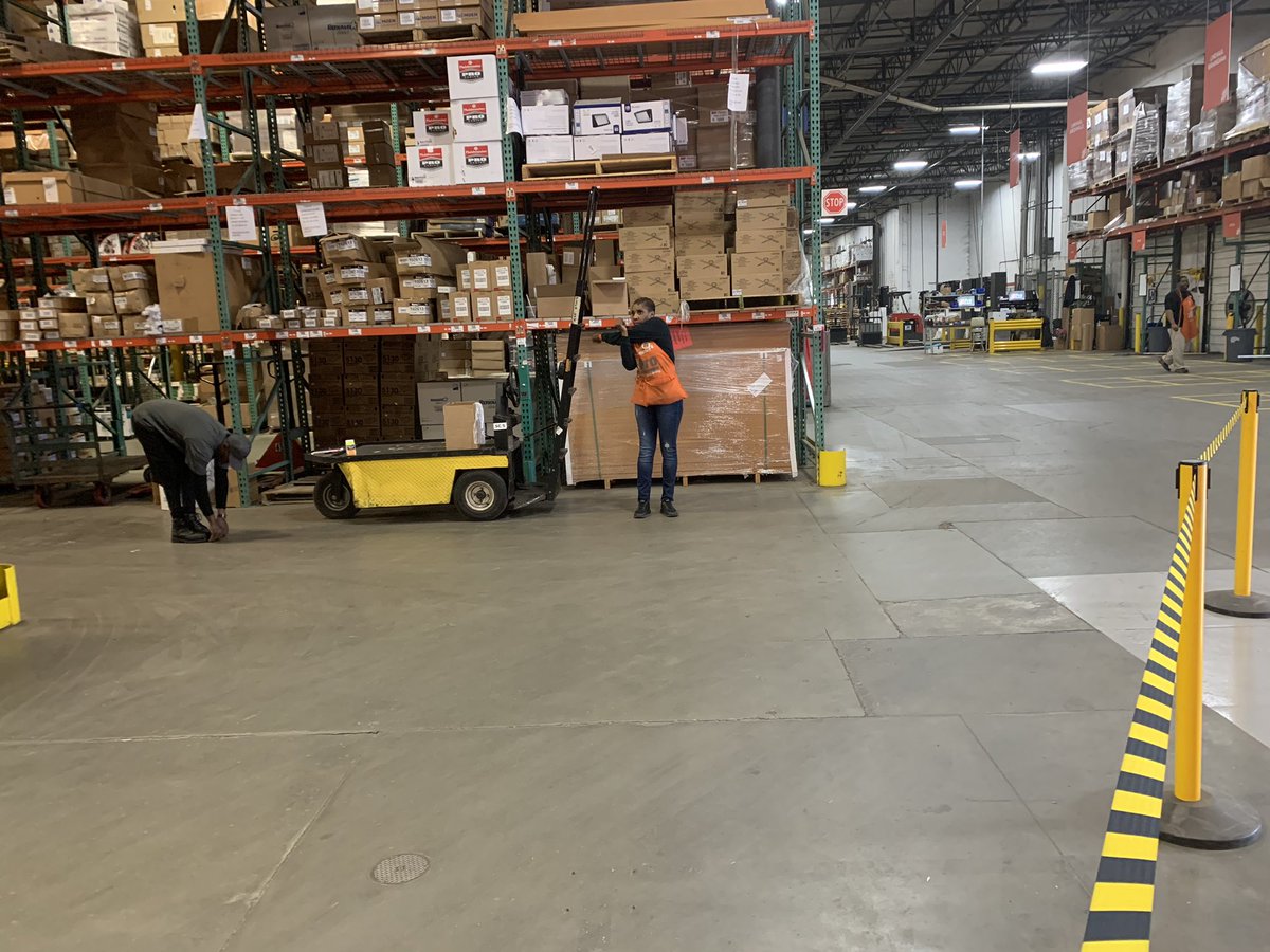 TeetheGrove791's tweet photo. As we go through these trying times right now we are still able to engage with our associates and practice social distancing @3277_hd @Joisil6777 @John_Neveling @StephSmithTHD https://t.co/BILOJI59vw
