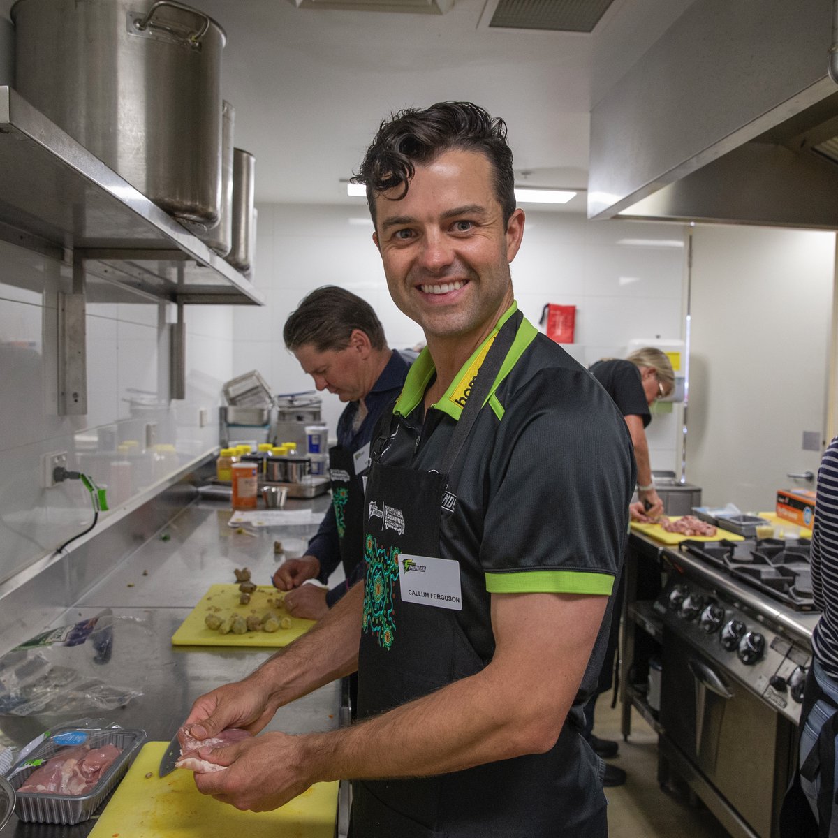 Our friends <a href="/OzHarvest/">OzHarvest</a> need our help more than ever to continue to feed those in need during this difficult time 💚🙏

$1 = 2 meals 👉 hereforhope.com.au #ThunderNation #HereForHope
