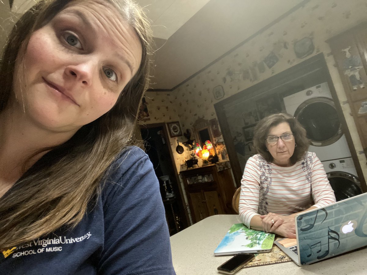 ABMilliren's tweet image. Time stamp: 9:45 PM. Mrs. Zubritsky is 6 feet away. #CanvasCaring #NewHomepage #NewModule