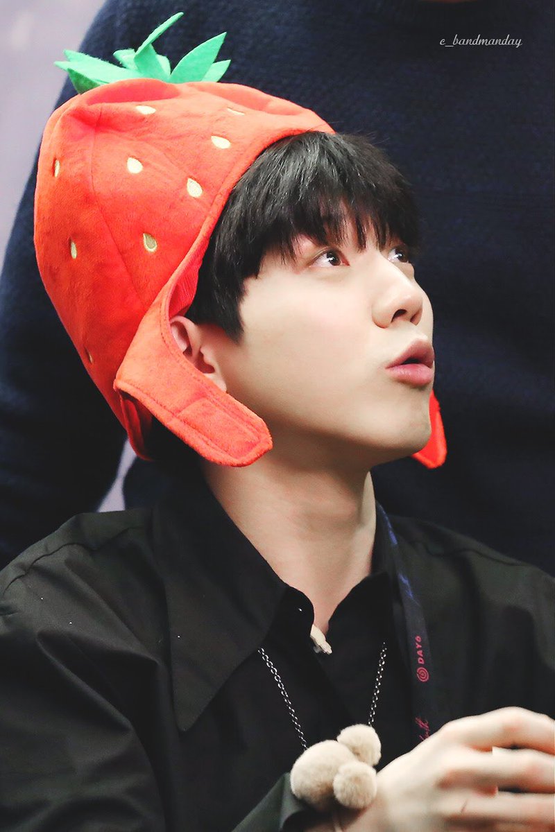 dailydopil's tweet photo. 🍓

Cr: e_bandmanday https://t.co/WB55NjZceq