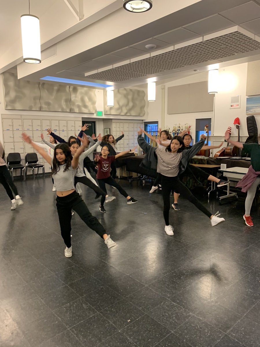 6th grade dance has made such strides this year! We have covered ballet, modern, jazz, and we were currently working on hip hop! #FoothillsFamily @FoothillsMS @ArcadiaUnified @benacker @CSiriani_AUSD