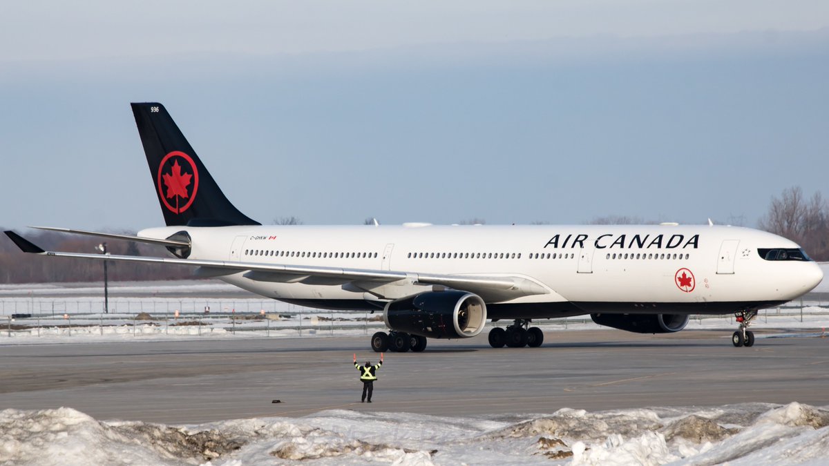 Mark__Brandon's tweet photo. PHOTOS:
Due to the ongoing #COVID19 crises, @AirCanada has begun to store some of their aircraft, including their widebodies like the #A333 #CGHKW and B77W #CFITW which were ferried into #YMX #airport... hopefully for they will be back in the skies... https://t.co/kBQvFh5pXA