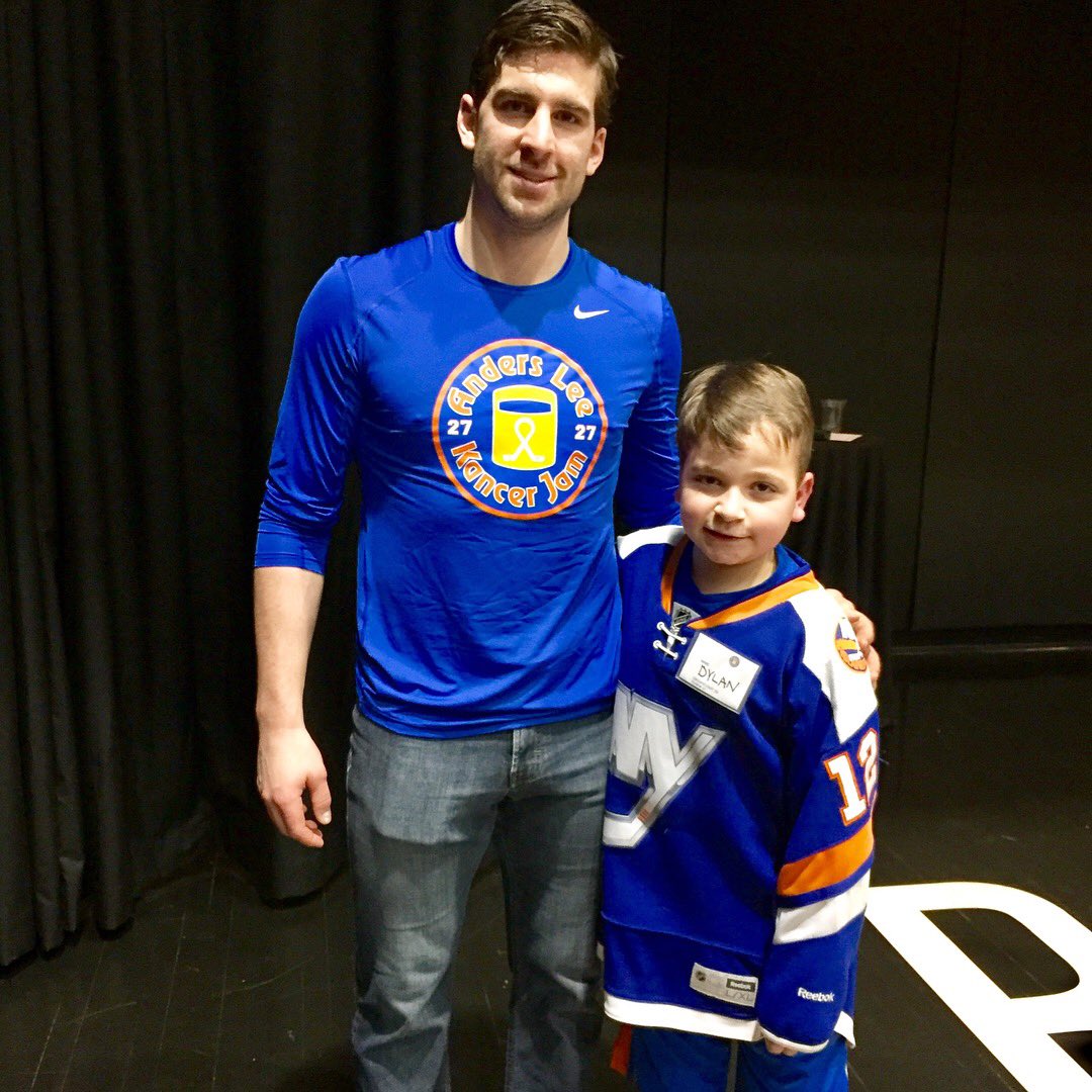 DylanBeach's tweet photo. @jamkancer @leeberr09 @NHL Dylan &amp; his sister Melissa had a great time at the 1st #KanJam - this wasn’t long after his last cancer recurrence. Appreciate the @NYIslanders inviting us along to play &amp; all the $ raised for kids like D. 🎗 #TeamBeach #Isles @brendanmburke https://t.co/BpWquafERn