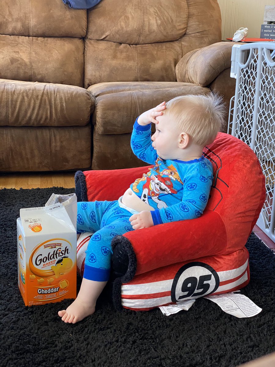 QBarnaby's tweet image. Newborn// Now