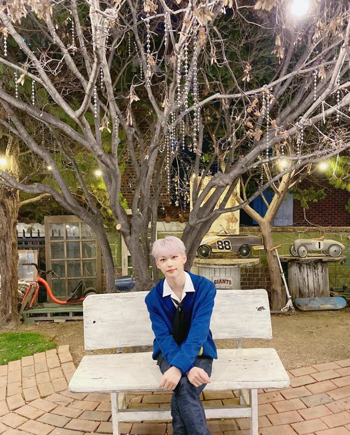 DSei_Saturn's tweet photo. :อีฟ่าง!มึงลากกูมาเพื่อถ่ายรูปแค่นี้อะนะ?
ฟ:อือ
:ไรของมึงเนี่ย บิงซูกูละลายหมดละ
ฟ:ไปไหนก็ไป ชิ่วๆ
:อ่าว เฉดหัวกูทิ้งเฉยจ้า
ฟ:เดี๋ยวเลี้ยง
:ดีล แต่ตรงนี้คุ้นๆว่ะ ใช่ที่ไอ้เอิร์ทอัพไอจีเมื่อคืนป้ะ
ฟ:หรอ? ไม่เห็นรู้เลย😊
.
"เหมือนเรามาด้วยกันเลยอะคิกๆ..💕"
#LoveMatching #เอิร์ทฟ่าง https://t.co/34GoEYykbr