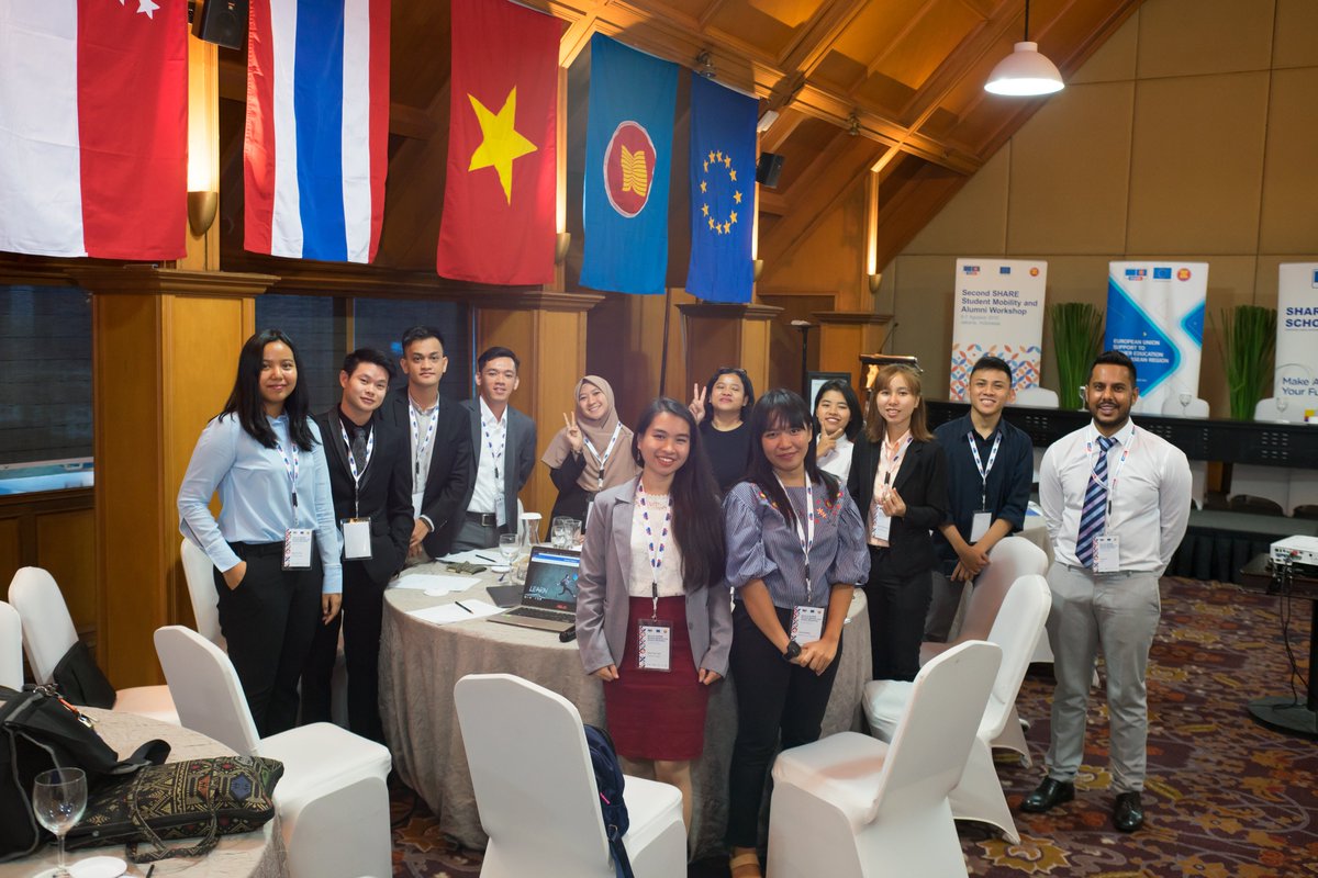 SHARE_ASEAN's tweet photo. We also encourage young generations to work for each other in effort to build a stronger ASEAN community.
#WeSHARE #WeCARE #SHAREprogramme #SHAREscholarship #SHAREalumni #MakeASEANyourFuture https://t.co/M1yeCD9eai
