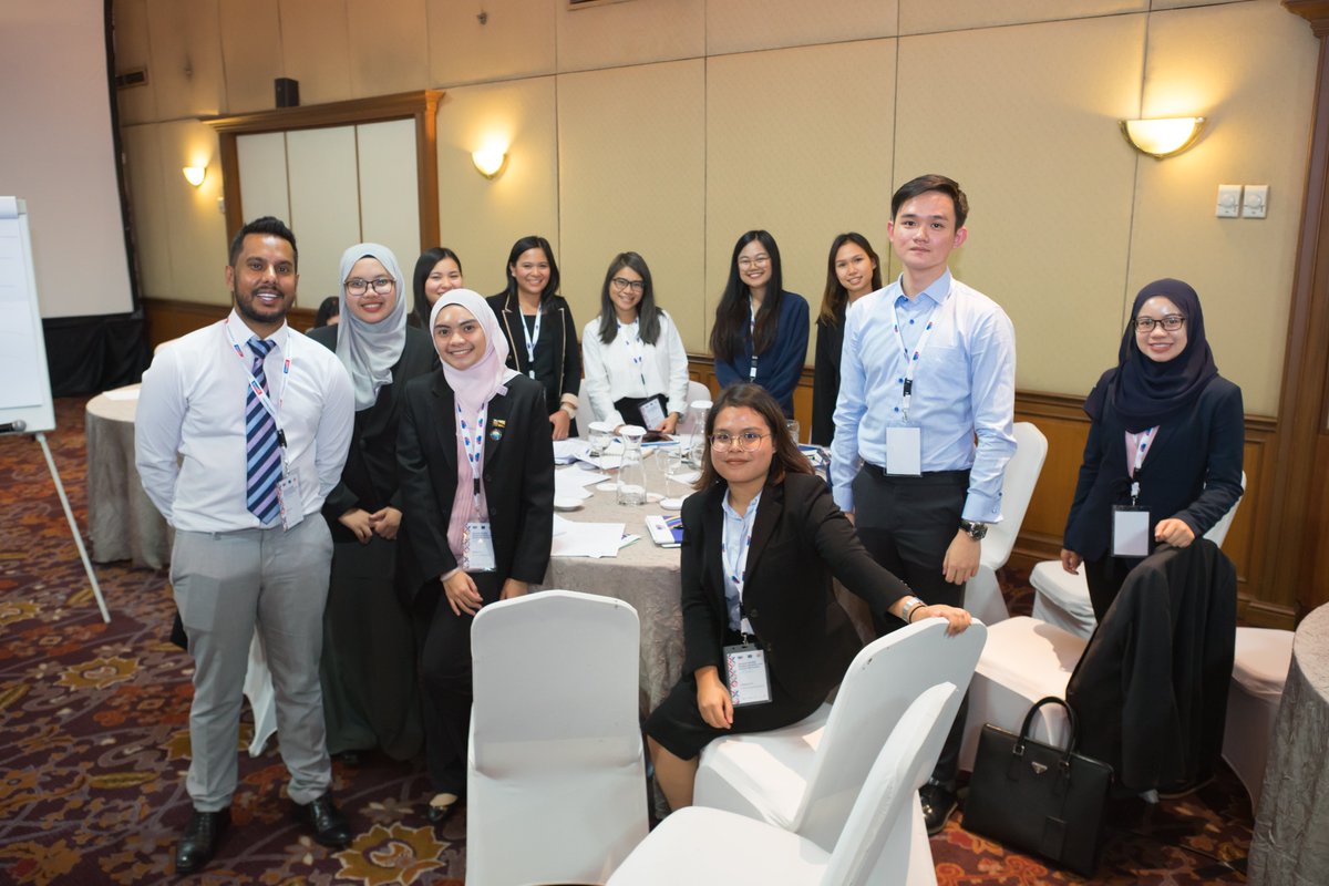 SHARE_ASEAN's tweet photo. We also encourage young generations to work for each other in effort to build a stronger ASEAN community.
#WeSHARE #WeCARE #SHAREprogramme #SHAREscholarship #SHAREalumni #MakeASEANyourFuture https://t.co/M1yeCD9eai