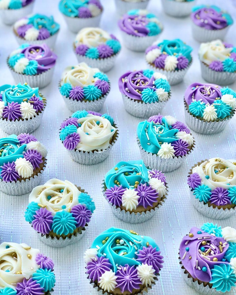 TheCakeCastleBM's tweet photo. Beautiful #cupcakes 
Do you Love Cupcakes #retweet

Follow @TheCakeCastleBM Right NOW!!

Delicious cupcakes by https://t.co/njKtToSoZE

Tag @TheCakeCastleBM in ur posts to get Featured. 

#baking #Baker #buttercreamflowers #pastry #dessert #cupcakedecorating #cake https://t.co/YGG3xeC4Za