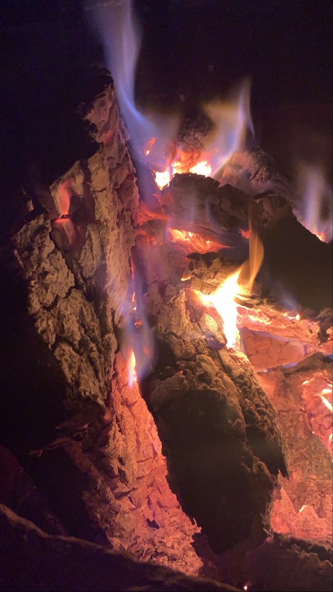 windyinthe509's tweet image. #bonfire #backyardfire  #SocialDistanacing