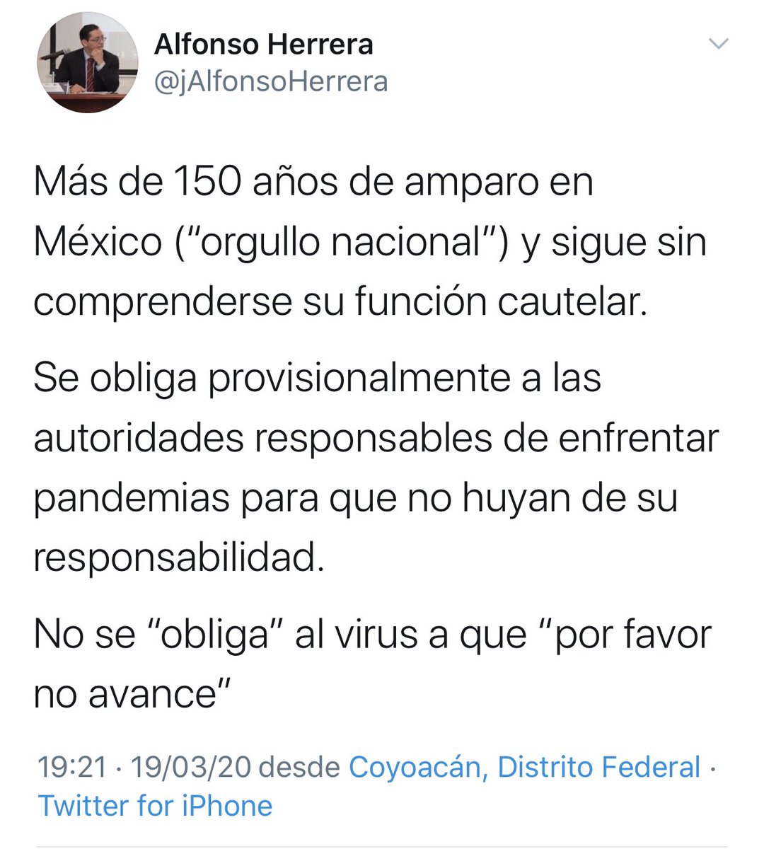 AlvarezMaynez's tweet photo. La opinión de un especialista contrastada con la de un farsante.

De una persona con alto sentido ético y profesional frente a un cínico que perdió los escrúpulos por un cargo. https://t.co/V0LJzUIxe3