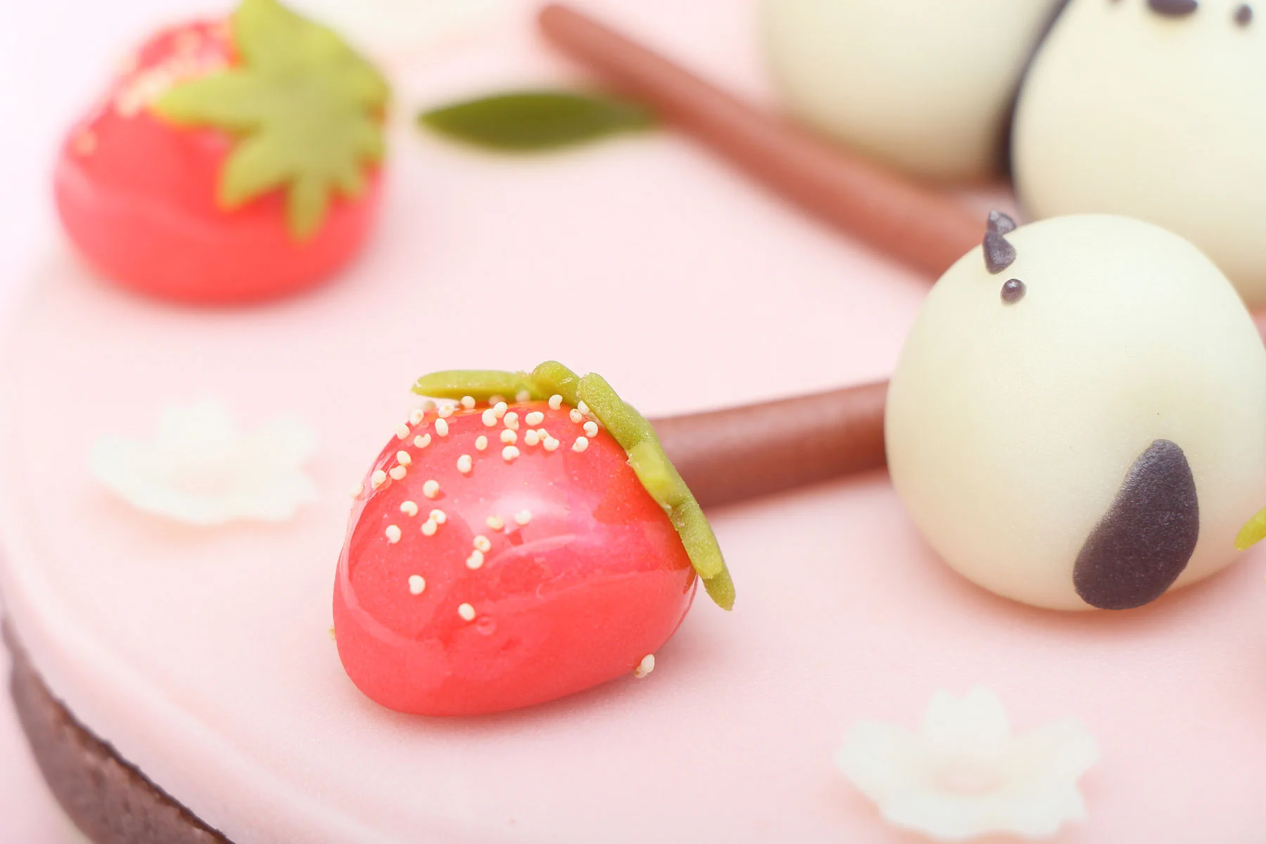 北海道の和菓子屋さんが作ったケーキが癒されまくる！？シマエナガのねりきりの和菓子ケーキが可愛すぎるｗ