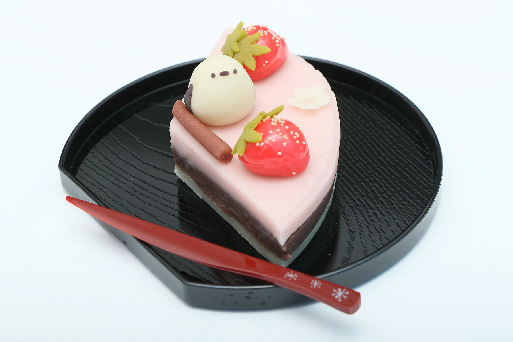 北海道の和菓子屋さんが作ったケーキが癒されまくる！？シマエナガのねりきりの和菓子ケーキが可愛すぎるｗ