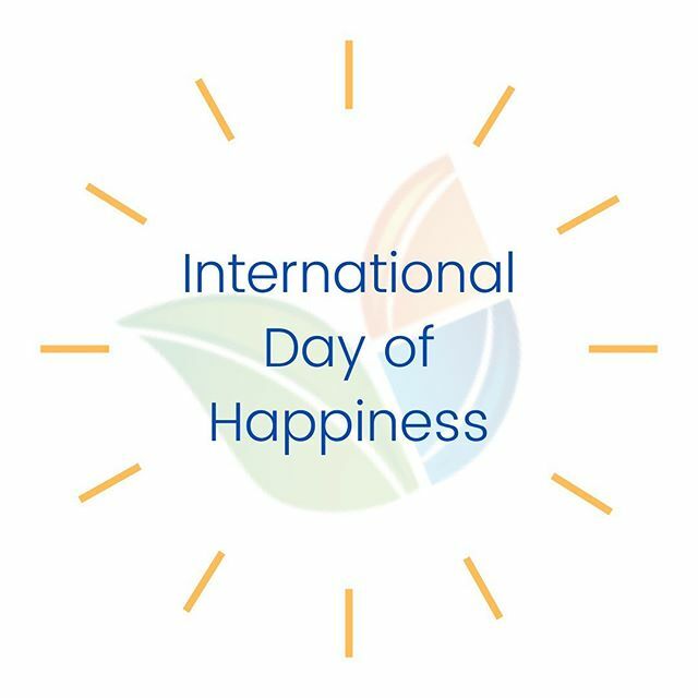 Sentryca's tweet photo. Hello! It's International Day of Happiness ☀️⠀
⠀
Remember to keep shining your happiness around, even in these crazy times. Maybe from afar with a wave, smile or blow a kiss. You can still be your beautiful you, the world needs alot of that right now… https://t.co/E1JFgAR0Tf https://t.co/tqnkYZoYK0